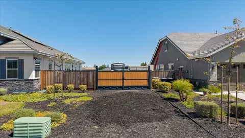 Exterior - 5010 Neroly Rd, Oakley, CA 94561 photo 14 of 15
