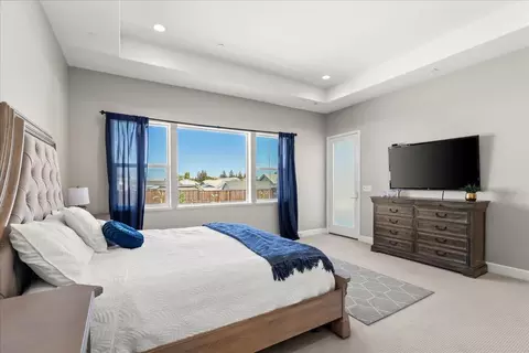 Bedroom - 5010 Neroly Rd, Oakley, CA 94561 photo 4 of 9