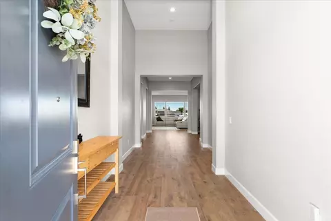 Entry Way - 5010 Neroly Rd, Oakley, CA 94561 photo 2 of 9