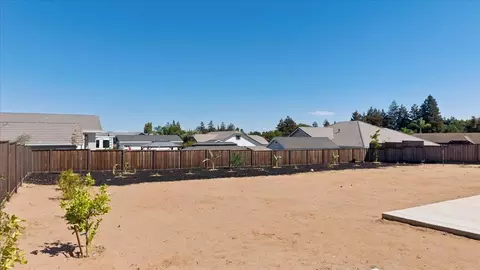 Exterior - 5010 Neroly Rd, Oakley, CA 94561 photo 9 of 15