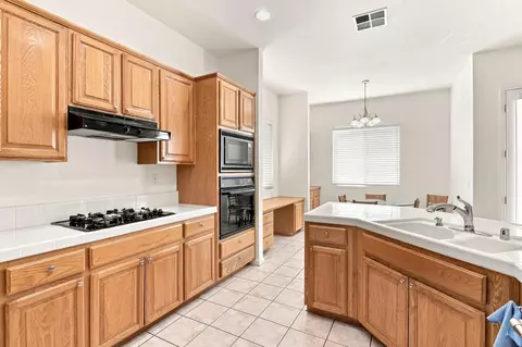 Kitchen - 567 Whitney Ct, Tracy, CA 95377 photo 3 of 3
