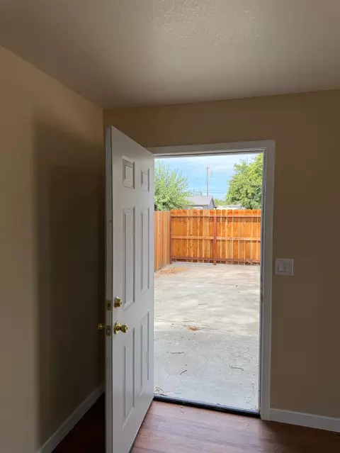 Entry Way - 2346 Hackberry St, Stockton, CA 95205 photo 2 of 2