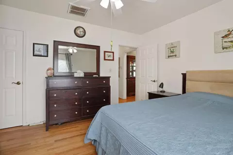 Bedroom - 517 Daisy Ave, Lodi, CA 95240 photo 2 of 5