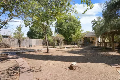 Exterior - 517 Daisy Ave, Lodi, CA 95240 photo 8 of 16