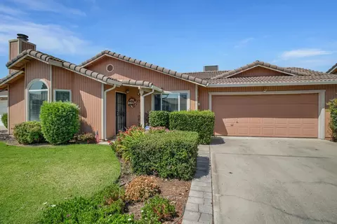 Exterior - 1301 Windsor, Turlock, CA 95380 photo 4 of 9