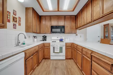 Kitchen - 1301 Windsor, Turlock, CA 95380 photo 2 of 5
