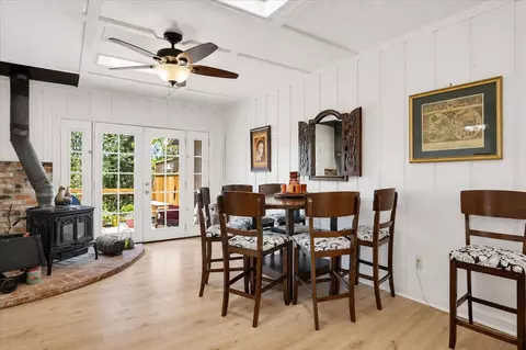 Dining - 10096 Elder Dr, Grass Valley, CA 95949 photo 2 of 5