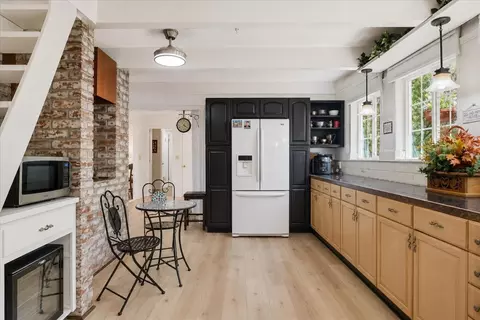 Kitchen - 10096 Elder Dr, Grass Valley, CA 95949 photo 8 of 8