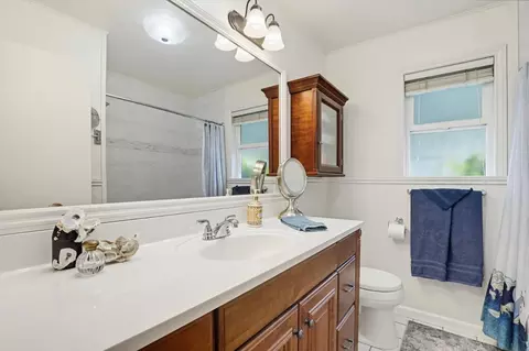 Bath - 10096 Elder Dr, Grass Valley, CA 95949 photo 1 of 4