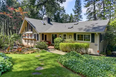 10096 Elder Dr, Grass Valley, CA 95949