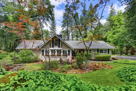 Exterior - 10096 Elder Dr, Grass Valley, CA 95949 photo 10 of 40