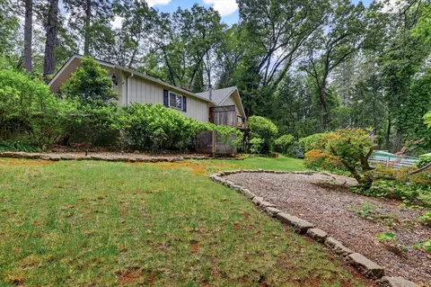 Exterior - 10096 Elder Dr, Grass Valley, CA 95949 photo 37 of 40