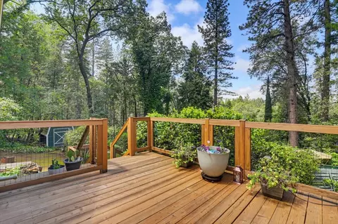 Exterior - 10096 Elder Dr, Grass Valley, CA 95949 photo 4 of 40