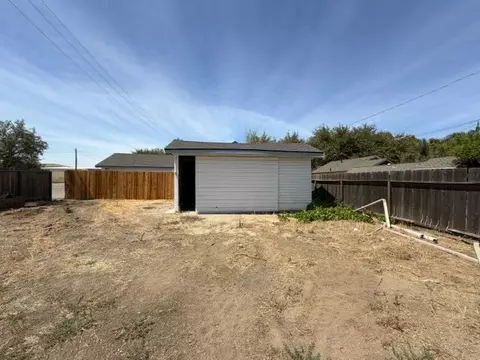 Exterior - 470 Second St, Gustine, CA 95322 photo 14 of 17