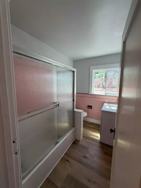 Bath - 470 Second St, Gustine, CA 95322 photo 1 of 12