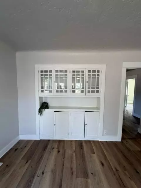 Living - 470 Second St, Gustine, CA 95322 photo 4 of 4
