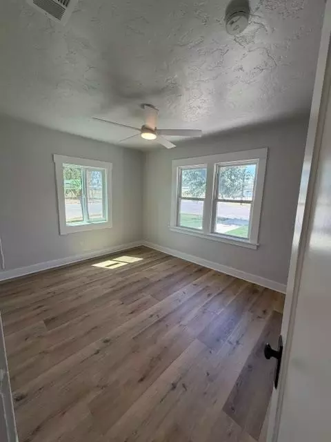 Bedroom - 470 Second St, Gustine, CA 95322 photo 1 of 7