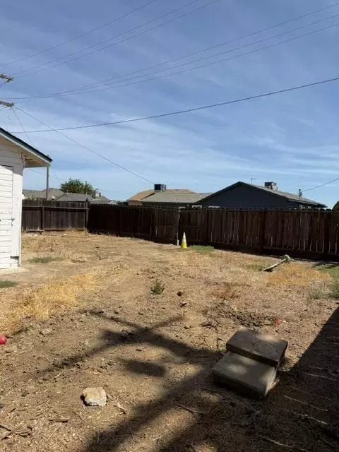 Exterior - 470 Second St, Gustine, CA 95322 photo 13 of 17