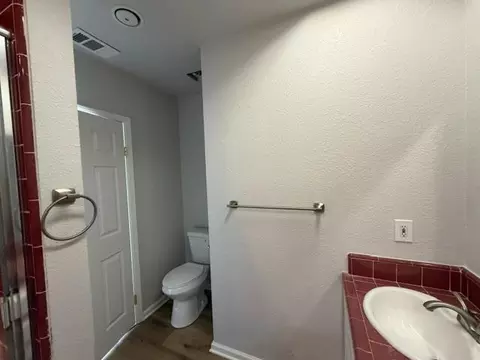 Bath - 470 Second St, Gustine, CA 95322 photo 10 of 12