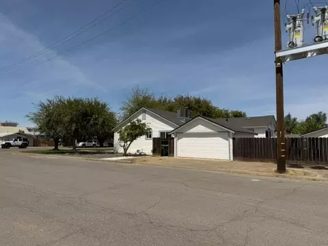 Exterior - 470 Second St, Gustine, CA 95322 photo 11 of 17