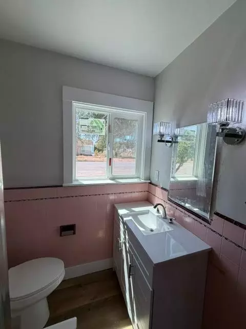 Bath - 470 Second St, Gustine, CA 95322 photo 3 of 12