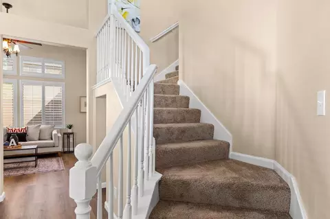 Entry Way - 94 Elysian Ct, Tracy, CA 95376 photo 4 of 6