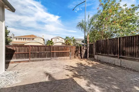 Exterior - 94 Elysian Ct, Tracy, CA 95376 photo 7 of 10