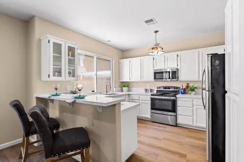 Kitchen - 94 Elysian Ct, Tracy, CA 95376 photo 1 of 5