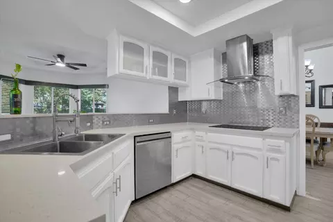 Kitchen - 4610 Broadmore St, Chowchilla, CA 93610 photo 3 of 3
