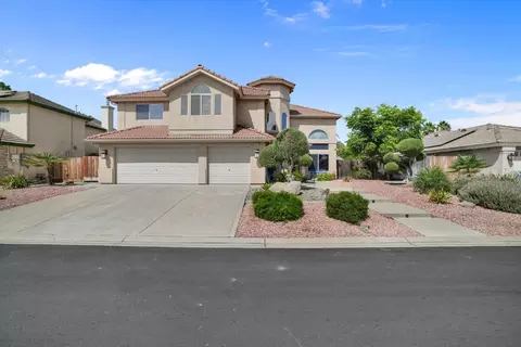 Exterior - 4610 Broadmore St, Chowchilla, CA 93610 photo 3 of 8