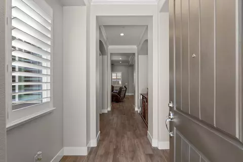 Entry Way - 2505 Chrysler Ave, Manteca, CA 95337 photo 3 of 7
