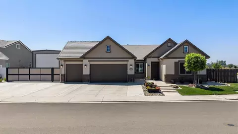 Exterior - 2505 Chrysler Ave, Manteca, CA 95337 photo 3 of 13