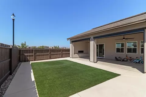 Exterior - 2505 Chrysler Ave, Manteca, CA 95337 photo 10 of 13