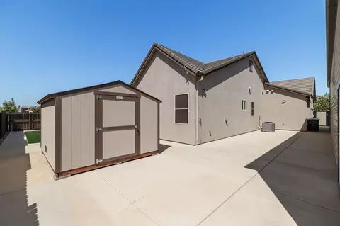 Exterior - 2505 Chrysler Ave, Manteca, CA 95337 photo 12 of 13