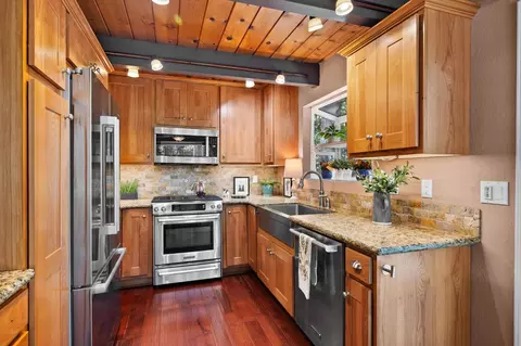 Kitchen - 2601 Fairway Dr, Arnold, CA 95223 photo 2 of 5