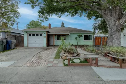 4971 71st St, Sacramento, CA 95820