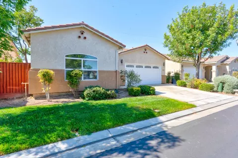 2913 Las Flores Cir, Los Banos, CA 93635
