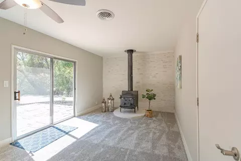 Living - 6200 Green Valley Rd, Placerville, CA 95667 photo 4 of 5