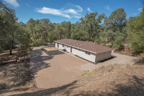 Exterior - 6200 Green Valley Rd, Placerville, CA 95667 photo 5 of 11