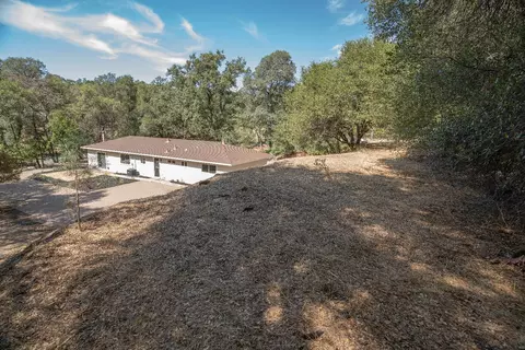 Exterior - 6200 Green Valley Rd, Placerville, CA 95667 photo 8 of 11