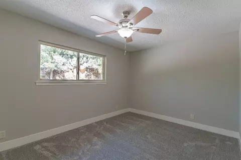 Bedroom - 6200 Green Valley Rd, Placerville, CA 95667 photo 9 of 10