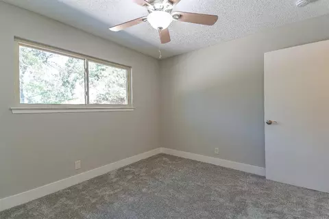 Bedroom - 6200 Green Valley Rd, Placerville, CA 95667 photo 4 of 10