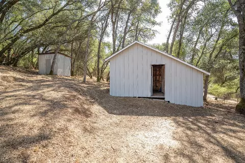 Exterior - 6200 Green Valley Rd, Placerville, CA 95667 photo 6 of 11