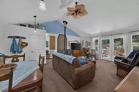 Living - 17089 Whispering Pines Way, Challenge, CA 95925 photo 2 of 5