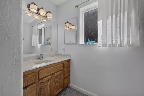 Bath - 17089 Whispering Pines Way, Challenge, CA 95925 photo 4 of 4