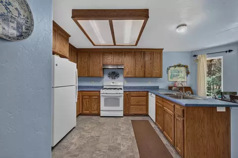 Kitchen - 17089 Whispering Pines Way, Challenge, CA 95925 photo 1 of 4