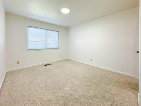 Bedroom - 3925 Crocus Dr, Modesto, CA 95356 photo 4 of 6