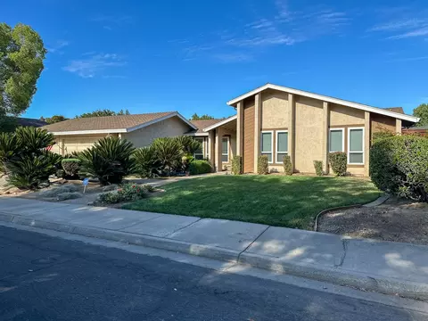 Exterior - 3925 Crocus Dr, Modesto, CA 95356 photo 3 of 8