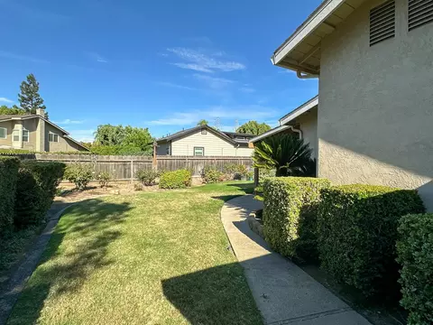 Exterior - 3925 Crocus Dr, Modesto, CA 95356 photo 7 of 8