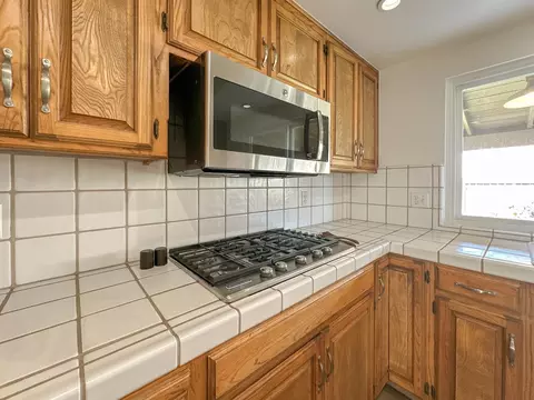 Kitchen - 3925 Crocus Dr, Modesto, CA 95356 photo 4 of 4